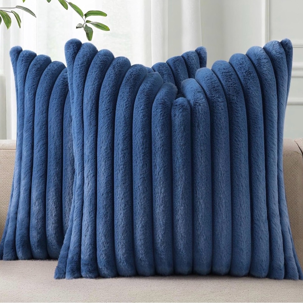 ✨💙 LUXURY FAUX FUR PILLOW COVERS SET 16”X16” 💙✨